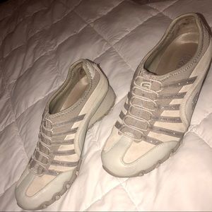 Sketchers casual slip on shoes. Size 7-1/2